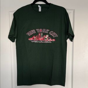 ☘️2/$15☘️Brand New Mens T Size M